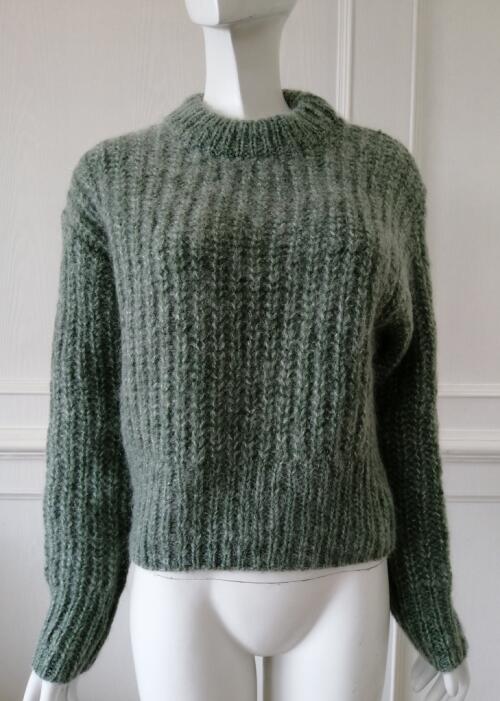 China Sweater Factory Womens knitted pullover with thick Yarn