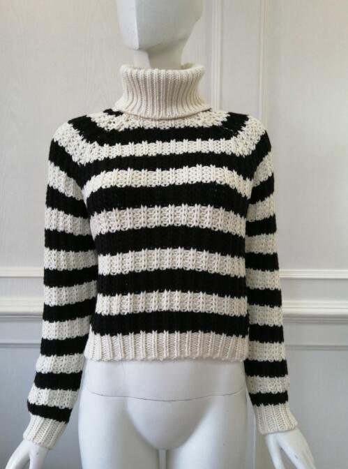 Women's knitted sweater knitwear pullover