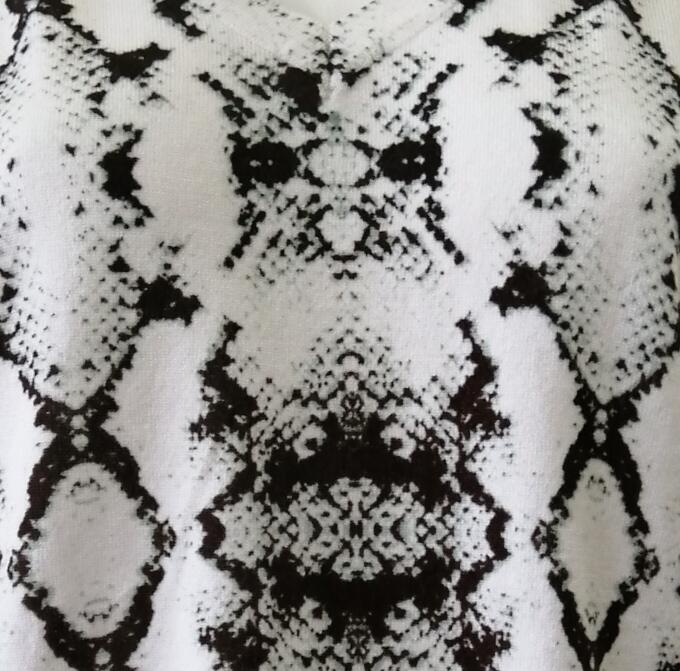 Women's knitted print knitwear