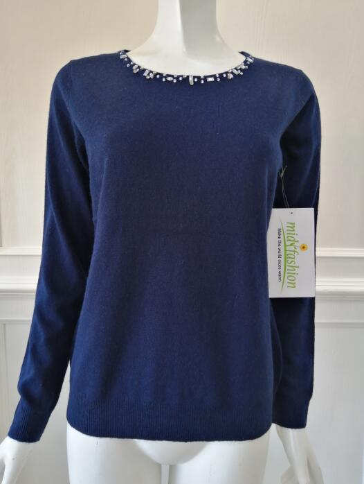 Women's knitted sweater pullover