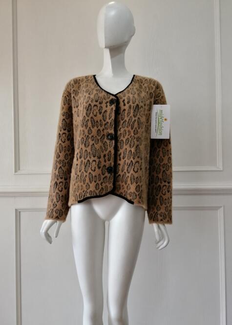 Sweater manufacturer lady's cardigan